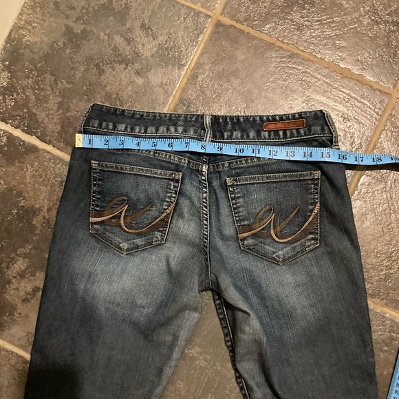 Express Barely Boot Low Rise Jeans Size 2 - Picture 9 of 13